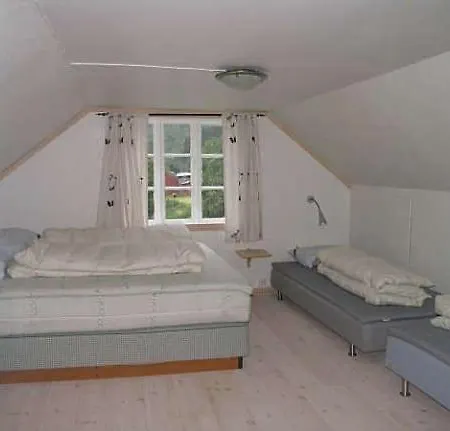 With Bed Linen Incuded Lejlighed Jondal