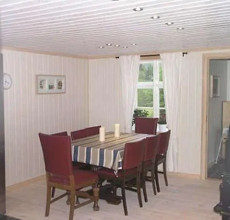 Jondal Apartment *